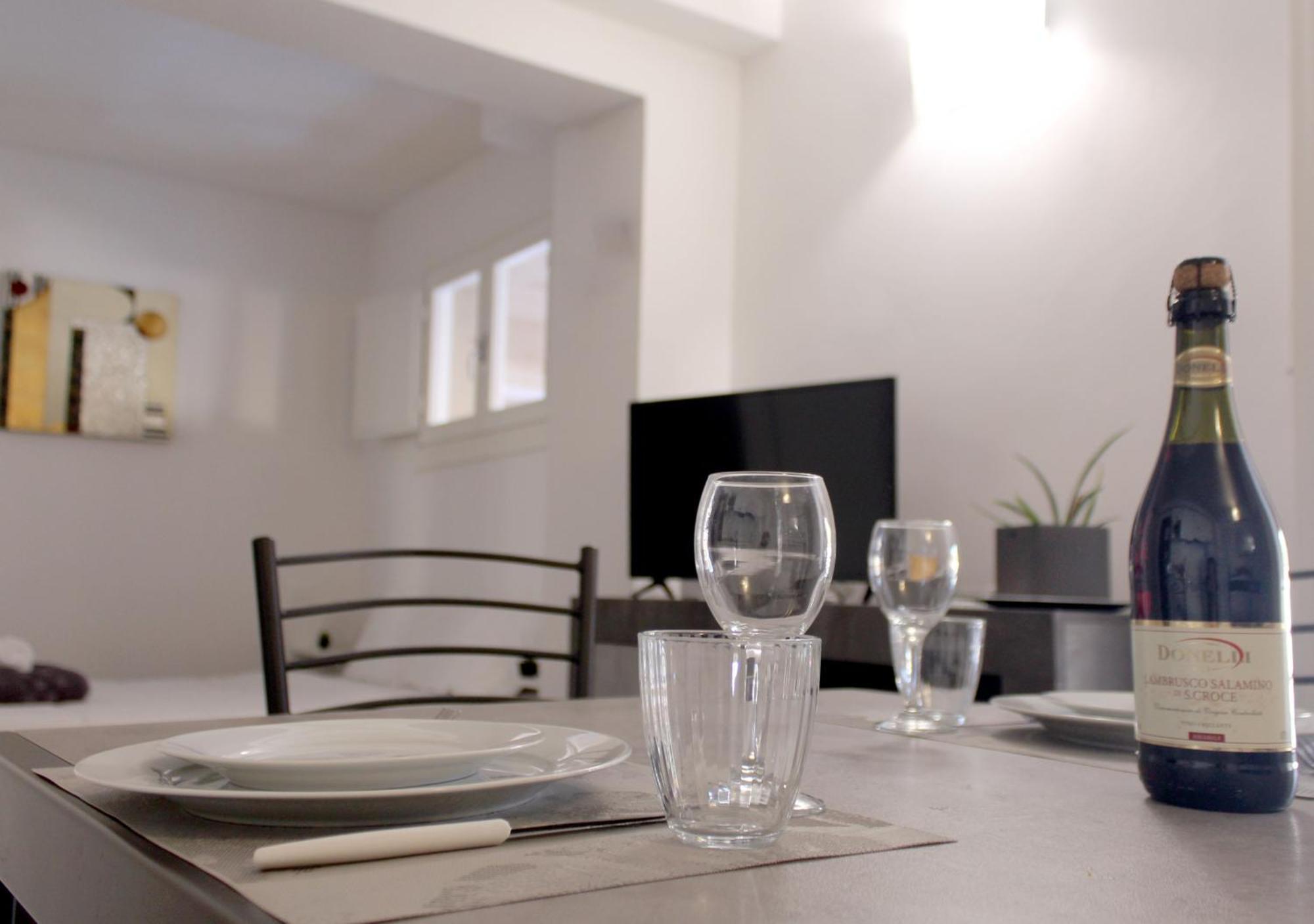 Апартаменты Sky Loft Airport - Modern Apt 1St Floor Болонья Экстерьер фото